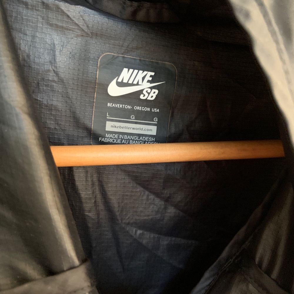 Nike running jacket - Picture 2 of 4